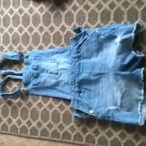 Overall shorts